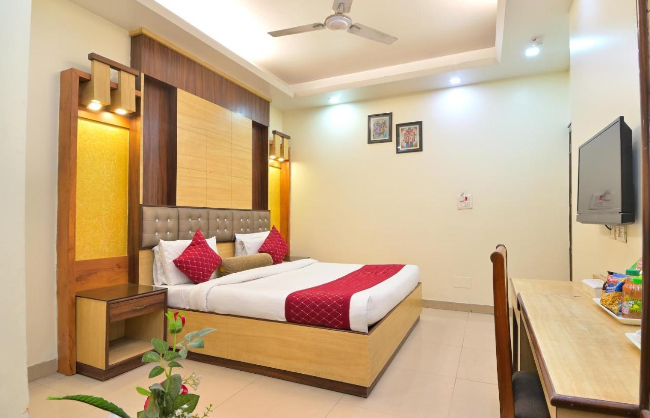 Hotel Aster Inn New Delhi 외부 사진