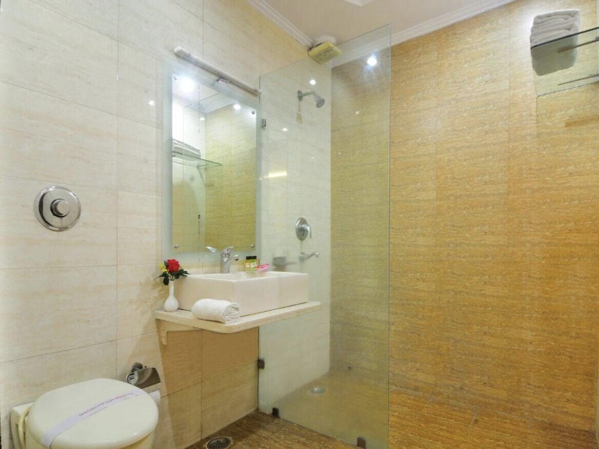Hotel Aster Inn New Delhi 외부 사진