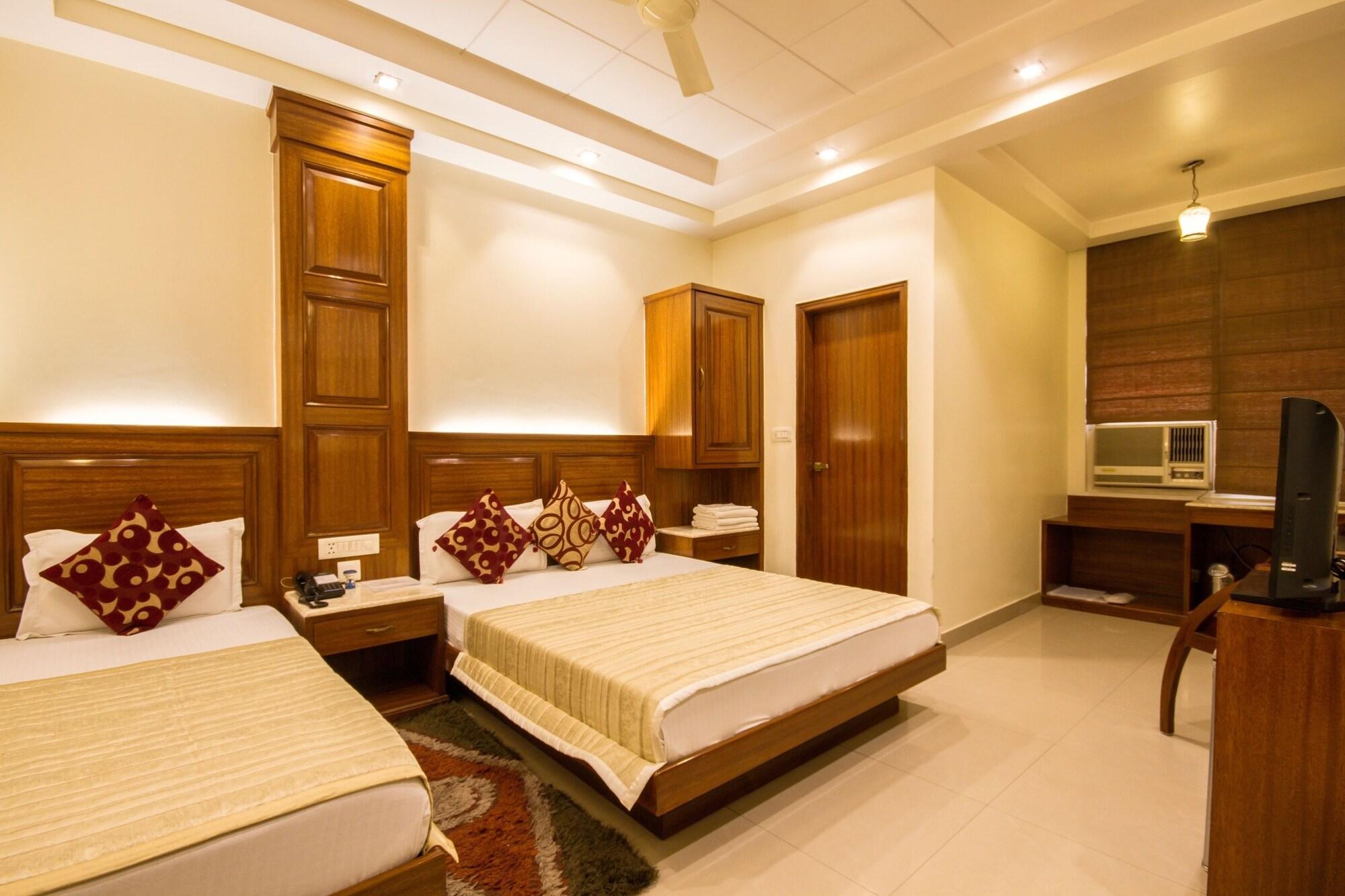 Hotel Aster Inn New Delhi 외부 사진