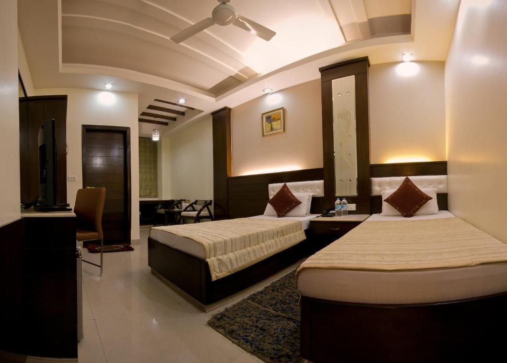Hotel Aster Inn New Delhi 외부 사진