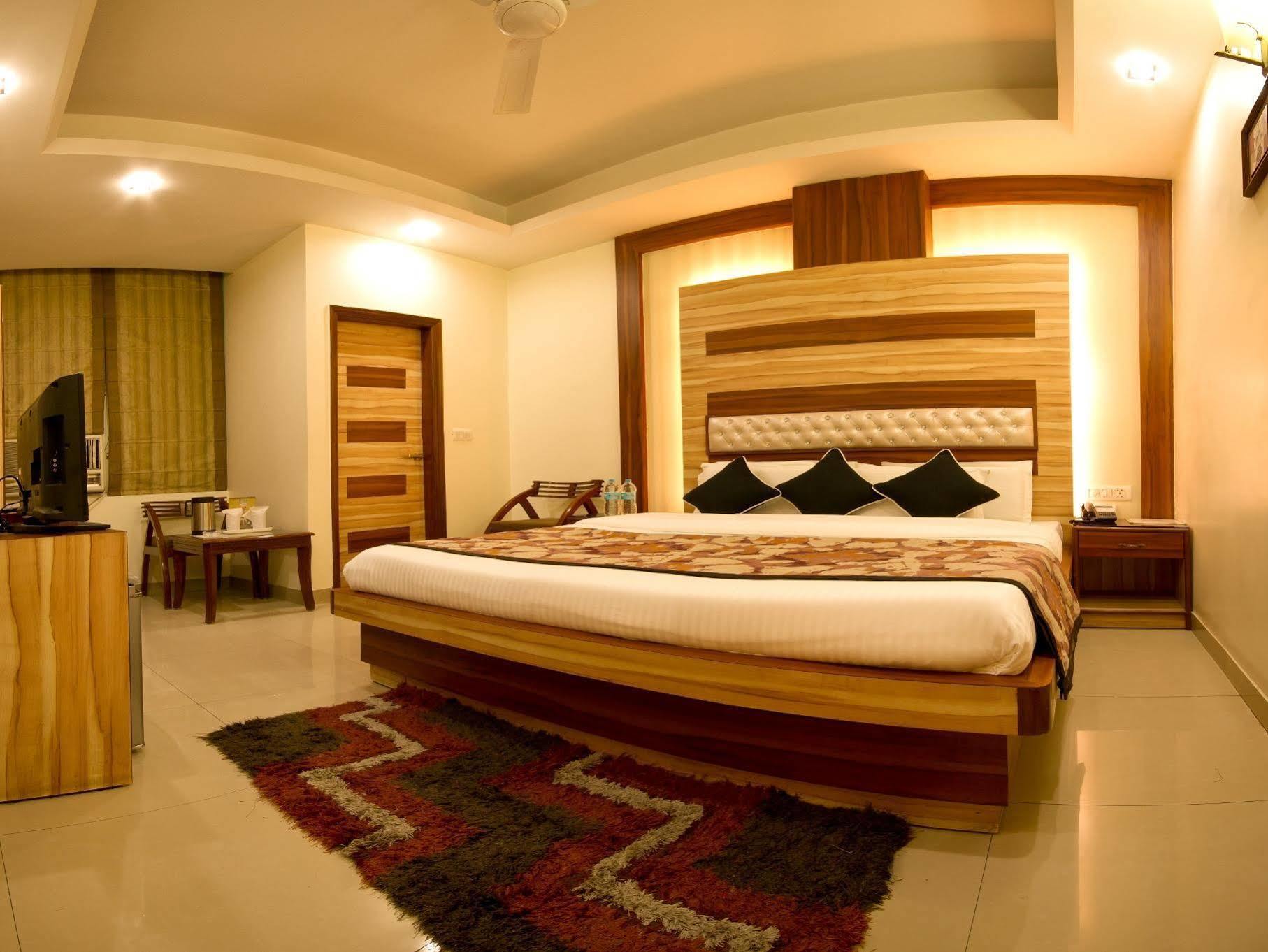Hotel Aster Inn New Delhi 외부 사진