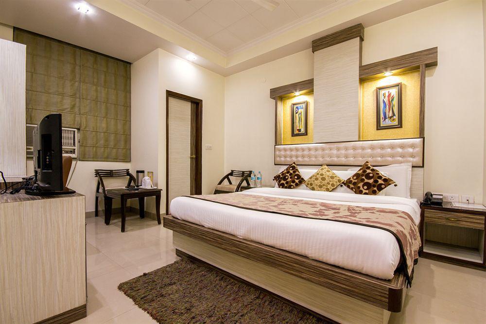 Hotel Aster Inn New Delhi 외부 사진